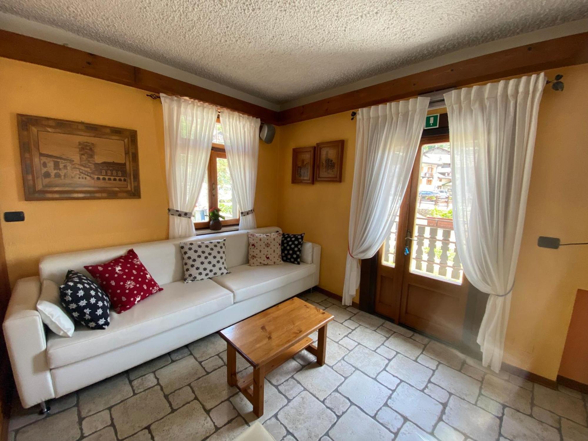 Hotel Col Serena Этрубль Экстерьер фото